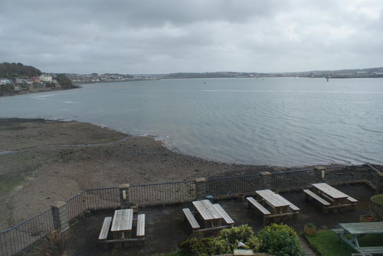 Ferry House Inn Milford Haven Exterior photo