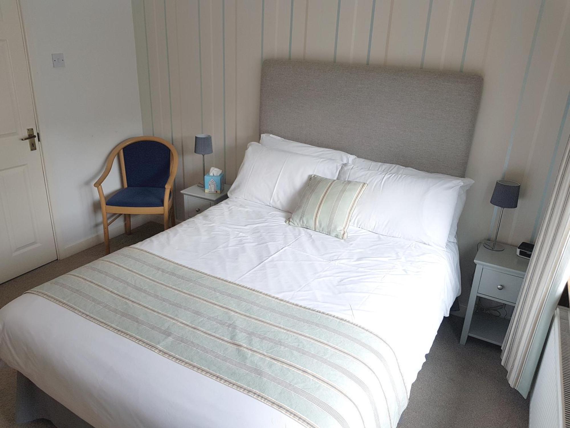 Ferry House Inn Milford Haven Room photo